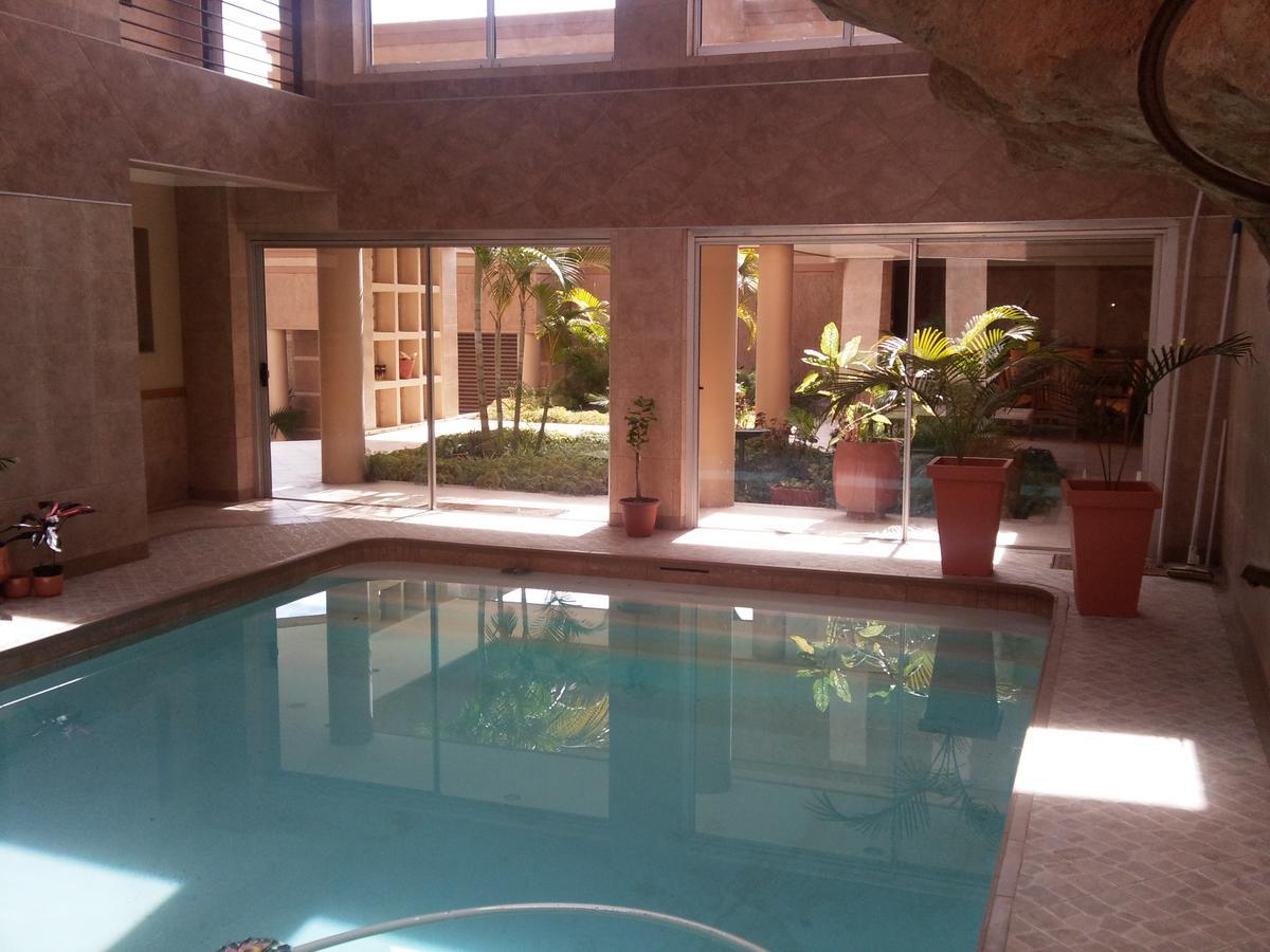 Bubez Guesthouse Barberton Bagian luar foto