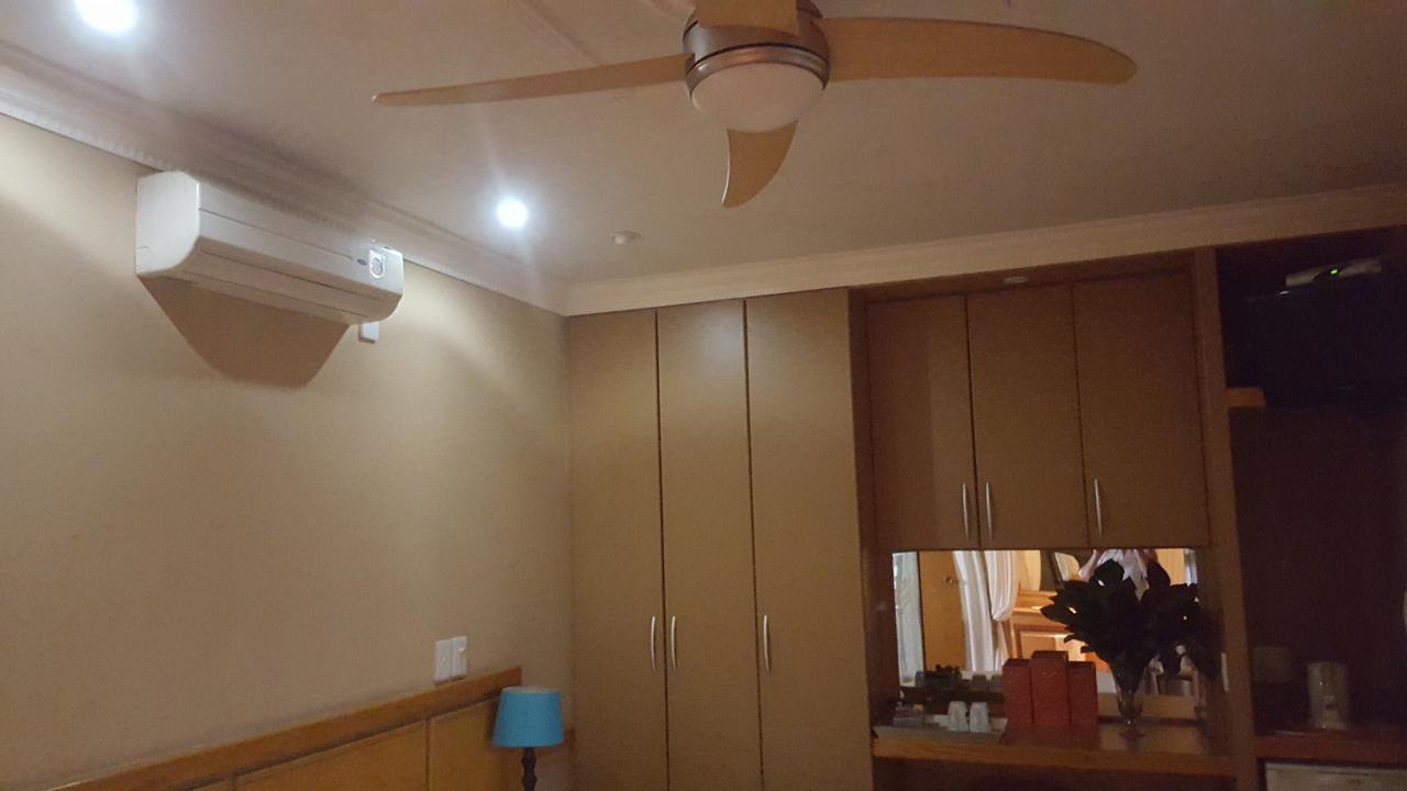 Bubez Guesthouse Barberton Bagian luar foto