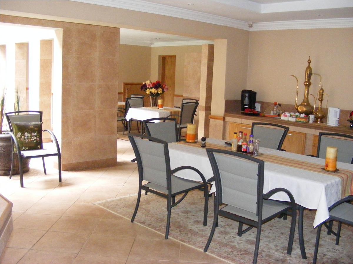 Bubez Guesthouse Barberton Bagian luar foto