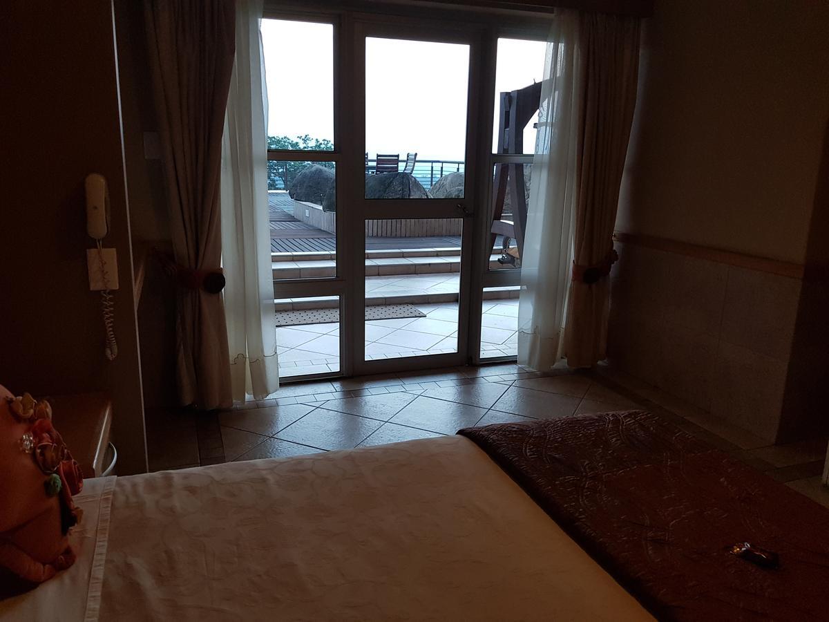 Bubez Guesthouse Barberton Bagian luar foto